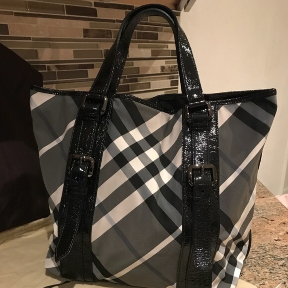NWOT Authentic Burberry Tote